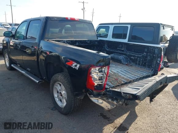 ✅ 2013 Chevrolet Silverado 1500 LTZ • VIN: 3GCPKTE76DG117289 • Lot: 43080431. Wystawiony na IAAI z przebiegiem 264 514 mil. Bezpłatny archiwum sprzedaży aukcyjnych z USA i szczegółowy raport historii pojazdu na DreamBid. Zdjęcie 3.