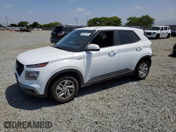✅ 2021 Hyundai Venue SE • VIN: KMHRB8A38MU102388 • Lot: 57302165. Listed on Copart with 138,932 mi. Free auction sales archive from the USA and detailed vehicle history report at DreamBid. Image 1.