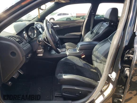 ✅ 2012 Chrysler 300 SRT-8 • VIN: 2C3CCAFJ4CH801402 • Lot: 64570745. Listed on Copart with 87,883 mi. Free auction sales archive from the USA and detailed vehicle history report at DreamBid. Image 7.