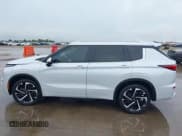 ✅ 2024 Mitsubishi Outlander SEL • VIN: JA4J4WA81RZ033253 • Lot: 42931336. Listed on IAAI with 10,112 mi. Free auction sales archive from the USA and detailed vehicle history report at DreamBid. Image 14.