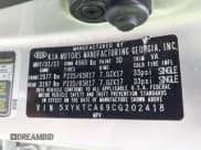 ✅ 2012 Kia Sorento LX • VIN: 5XYKTCA69CG202418 • Lot: 43647666. Listed on IAAI with 158,953 mi. Free auction sales archive from the USA and detailed vehicle history report at DreamBid. Image 9.