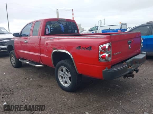 2006 Dodge Dakota ST with VIN 1D7HW22K76S506858, listed as a IAAI auction lot 41925503 with 173,481 mi miles and . Bid and sale history available at DreamBid. Image 3.