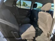✅ 2021 Chevrolet Traverse LT Cloth • VIN: 1GNERGKW2MJ206823 • Lot: 85437765. Wystawiony na Copart z przebiegiem 113 992 mil. Bezpłatny archiwum sprzedaży aukcyjnych z USA i szczegółowy raport historii pojazdu na DreamBid. Zdjęcie 10.