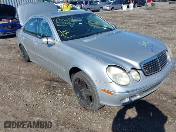 ✅ 2004 Mercedes-Benz E 500 • VIN: WDBUF70JX4A600606 • Lot: 43424068. Wystawiony na IAAI z przebiegiem Nie podano. Bezpłatny archiwum sprzedaży aukcyjnych z USA i szczegółowy raport historii pojazdu na DreamBid. Zdjęcie 1.