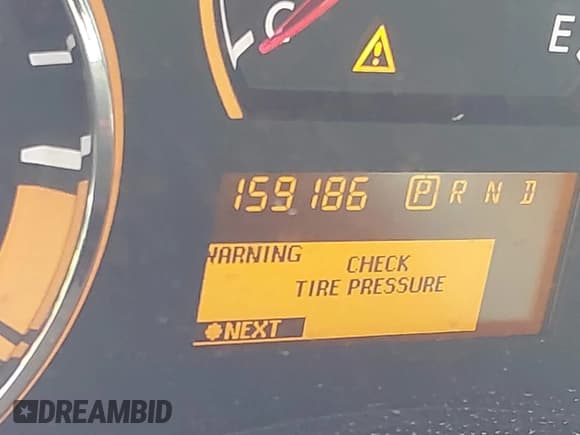 ✅ 2015 Nissan Armada Platinum • VIN: 5N1BA0NE1FN619028 • Lot: 43698100. Wystawiony na IAAI z przebiegiem 159 186 mil. Bezpłatny archiwum sprzedaży aukcyjnych z USA i szczegółowy raport historii pojazdu na DreamBid. Zdjęcie 14.