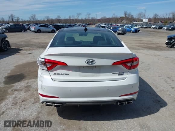 ✅ 2015 Hyundai Sonata Sport • VIN: 5NPE34AB4FH116995 • Lot: 41876442. Wystawiony na IAAI z przebiegiem 54 665 mil. Bezpłatny archiwum sprzedaży aukcyjnych z USA i szczegółowy raport historii pojazdu na DreamBid. Zdjęcie 16.