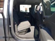 ✅ 2020 Chevrolet Silverado 1500 RST • VIN: 3GCUYEED4LG101285 • Lot: 42272752. Wystawiony na IAAI z przebiegiem 50 248 mil. Bezpłatny archiwum sprzedaży aukcyjnych z USA i szczegółowy raport historii pojazdu na DreamBid. Zdjęcie 8.