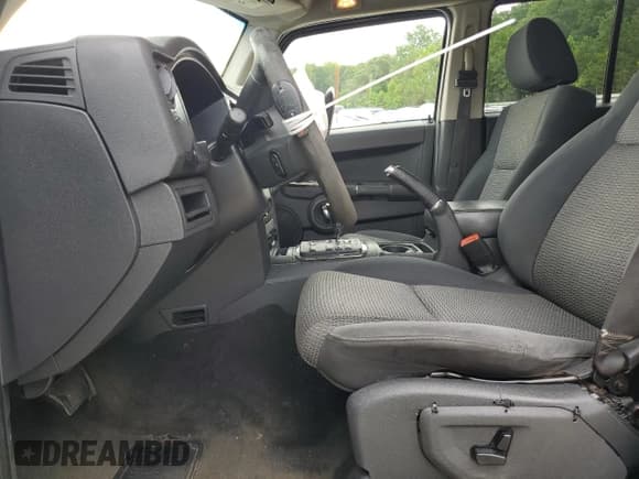 ✅ 2010 Jeep Commander Sport • VIN: 1J4RH4GK7AC157632 • Лот: 58927915. Опубликован ранее на Copart с пробегом 225 428 миль. Бесплатный доступ к архиву аукционных продаж из США и подробный отчёт об истории автомобиля на DreamBid. Изображение 7.