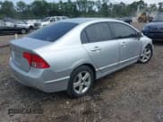 ✅ 2008 Honda Civic EX-L • VIN: 2HGFA16928H338107 • Lot: 42940646. Listed on IAAI with Not provided. Free auction sales archive from the USA and detailed vehicle history report at DreamBid. Image 4.