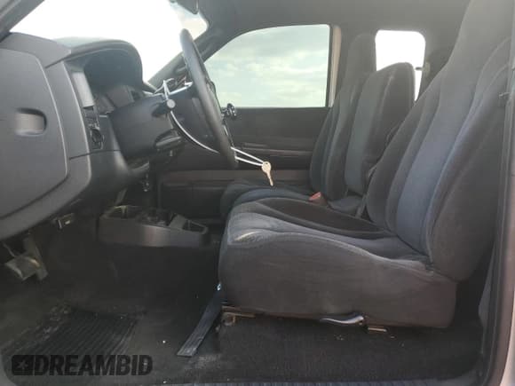 ✅ 2004 Dodge Dakota SLT • VIN: 1D7GL42N94S576921 • Лот: 89334585. Опубликован ранее на Copart с пробегом 175 085 миль. Бесплатный доступ к архиву аукционных продаж из США и подробный отчёт об истории автомобиля на DreamBid. Изображение 7.