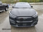 ✅ 2024 Ford Mustang Mach-E Premium • VIN: 3FMTK3S55RMA23734 • Lot: 82030885. Wystawiony na Copart z przebiegiem 8 172 mil. Bezpłatny archiwum sprzedaży aukcyjnych z USA i szczegółowy raport historii pojazdu na DreamBid. Zdjęcie 5.