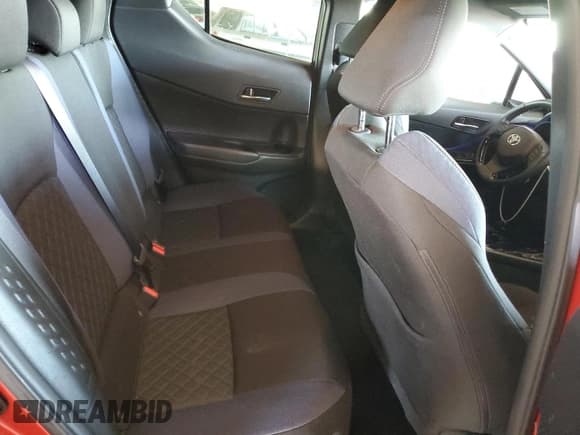 ✅ 2020 Toyota C-HR XLE • VIN: JTNKHMBX8L1069497 • Lot: 82444695. Wystawiony na Copart z przebiegiem 67 785 mil. Bezpłatny archiwum sprzedaży aukcyjnych z USA i szczegółowy raport historii pojazdu na DreamBid. Zdjęcie 10.