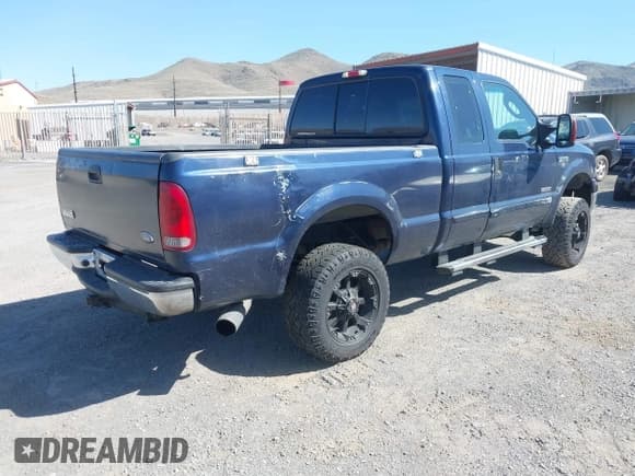 ✅ 2006 Ford F-250 XL • VIN: 1FTSX21P16EA50414 • Lot: 42188480. Listed on IAAI with Not provided. Free auction sales archive from the USA and detailed vehicle history report at DreamBid. Image 4.