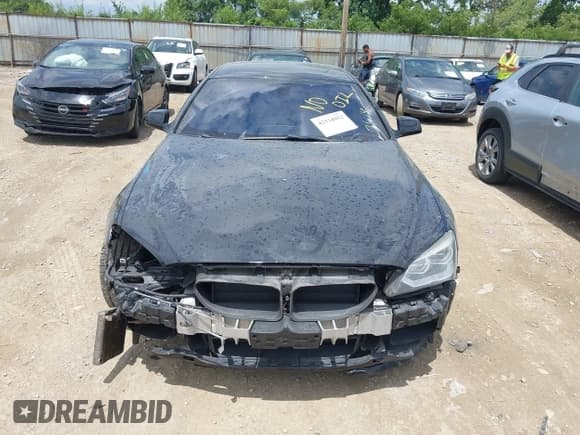 ✅ 2015 BMW 6 Series 640i xDrive • VIN: WBA6B8C56FD453614 • Lot: 42534852. Wystawiony na IAAI z przebiegiem 129 174 mil. Bezpłatny archiwum sprzedaży aukcyjnych z USA i szczegółowy raport historii pojazdu na DreamBid. Zdjęcie 13.