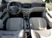 2010 Hyundai Accent GL z VIN KMHCN4BC3AU467108, wystawiony jako Copart lot #81237345 z przebiegiem 143 596 mil mil oraz Czysty tytuł • Clean title. Historia ofert i sprzedaży dostępna na DreamBid. Obrazek 8.