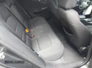 ✅ 2018 Chevrolet Malibu LT • VIN: 1G1ZD5ST9JF108480 • Lot: 42230437. Wystawiony na IAAI z przebiegiem 142 004 mil. Bezpłatny archiwum sprzedaży aukcyjnych z USA i szczegółowy raport historii pojazdu na DreamBid. Zdjęcie 8.