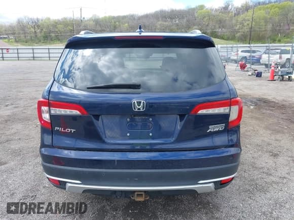 ✅ 2019 Honda Pilot Touring 7-Passenger • VIN: 5FNYF6H68KB001978 • Lot: 42091795. Listed on IAAI with 129,145 mi. Free auction sales archive from the USA and detailed vehicle history report at DreamBid. Image 16.