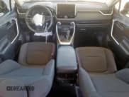 ✅ 2023 Toyota RAV4 LE • VIN: 2T3H1RFV4PC235208 • Lot: 81953785. Wystawiony na Copart z przebiegiem 24 644 mil. Bezpłatny archiwum sprzedaży aukcyjnych z USA i szczegółowy raport historii pojazdu na DreamBid. Zdjęcie 8.