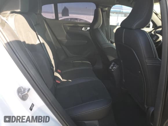 ✅ 2023 Volvo C40 Ultimate • VIN: YV4ED3GM2P2037356 • Lot: 87845105. Listed on Copart with 26,215 mi. Free auction sales archive from the USA and detailed vehicle history report at DreamBid. Image 10.