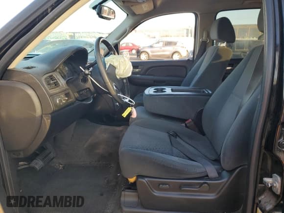 ✅ 2007 Chevrolet Suburban LS • VIN: 1GNFC16J77R353128 • Lot: 78445354. Wystawiony na Copart z przebiegiem 240 597 mil. Bezpłatny archiwum sprzedaży aukcyjnych z USA i szczegółowy raport historii pojazdu na DreamBid. Zdjęcie 7.