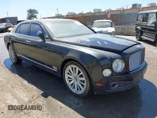 ✅ 2013 Bentley Mulsanne • VIN: SCBBB7ZH0DC018090 • Lot: 41354369. Wystawiony na IAAI z przebiegiem 61 284 mil. Bezpłatny archiwum sprzedaży aukcyjnych z USA i szczegółowy raport historii pojazdu na DreamBid. Zdjęcie 1.