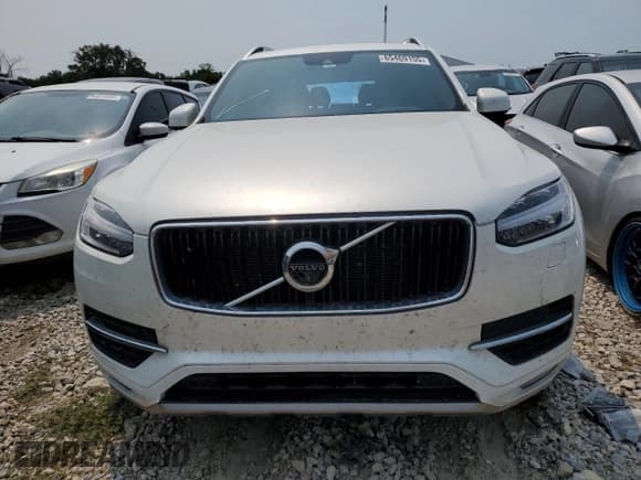 ✅ 2017 Volvo XC90 Momentum • VIN: YV4A22PK5H1186896 • Lot: 65469155. Wystawiony na Copart z przebiegiem 208 634 mil. Bezpłatny archiwum sprzedaży aukcyjnych z USA i szczegółowy raport historii pojazdu na DreamBid. Zdjęcie 5.