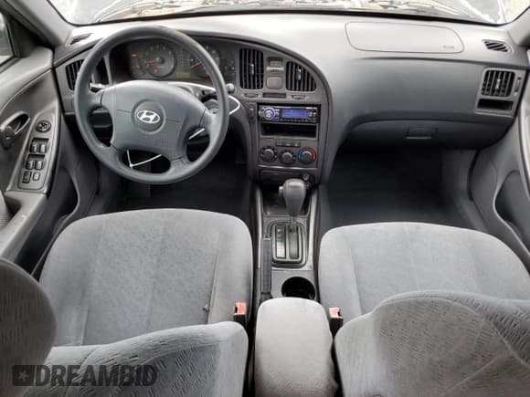 ✅ 2005 Hyundai Elantra GLS • VIN: KMHDN46D65U055794 • Lot: 61688735. Wystawiony na Copart z przebiegiem 132 221 mil. Bezpłatny archiwum sprzedaży aukcyjnych z USA i szczegółowy raport historii pojazdu na DreamBid. Zdjęcie 8.