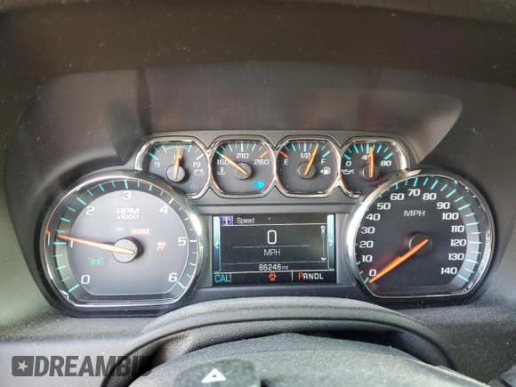 ✅ 2017 Chevrolet Suburban LT • VIN: 1GNSKHKCXHR177985 • Lot: 70609914. Wystawiony na Copart z przebiegiem 86 246 mil. Bezpłatny archiwum sprzedaży aukcyjnych z USA i szczegółowy raport historii pojazdu na DreamBid. Zdjęcie 9.