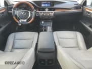 ✅ 2013 Lexus ES 300h • VIN: JTHBW1GGXD2018174 • Lot: 91068885. Wystawiony na Copart z przebiegiem 85 112 mil. Bezpłatny archiwum sprzedaży aukcyjnych z USA i szczegółowy raport historii pojazdu na DreamBid. Zdjęcie 8.