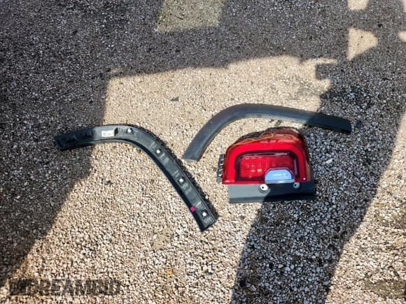 ✅ 2023 GMC Acadia SLT • VIN: 1GKKNML44PZ236838 • Lot: 60822235. Listed on Copart with 40,251 mi. Free auction sales archive from the USA and detailed vehicle history report at DreamBid. Image 13.