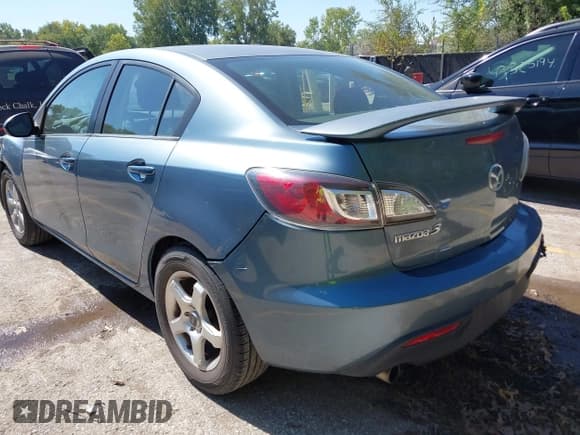 ✅ 2010 Mazda 3 i Sport • VIN: JM1BL1SF2A1239732 • Lot: 43307854. Wystawiony na IAAI z przebiegiem 138 678 mil. Bezpłatny archiwum sprzedaży aukcyjnych z USA i szczegółowy raport historii pojazdu na DreamBid. Zdjęcie 3.
