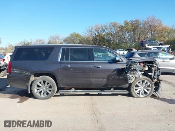 ✅ 2018 Chevrolet Suburban Premier • VIN: 1GNSKJKC9JR298536 • Лот: 43577245. Опубликован ранее на IAAI с пробегом 138 244 миль. Бесплатный доступ к архиву аукционных продаж из США и подробный отчёт об истории автомобиля на DreamBid. Изображение 13.