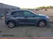 2021 Hyundai Kona SE с VIN KM8K12AAXMU703673, выставлен на аукционе IAAI как лот 43545133 с пробегом 106 576 миль миль и . История ставок и продаж доступна на DreamBid. Изображение 13.