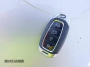 ✅ 2019 Hyundai Elantra • VIN: KMHH35LE6KU109519 • Lot: 42440088. Wystawiony na IAAI z przebiegiem 46 671 mil. Bezpłatny archiwum sprzedaży aukcyjnych z USA i szczegółowy raport historii pojazdu na DreamBid. Zdjęcie 11.