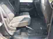 2020 Ram 1500 Rebel z VIN 1C6SRFLM8LN202602, wystawiony jako IAAI lot #42585757 z przebiegiem 46 177 mil mil oraz . Historia ofert i sprzedaży dostępna na DreamBid. Obrazek 8.