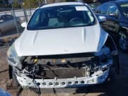 ✅ 2017 Ford Escape SE • VIN: 1FMCU9G93HUE86250 • Лот: 41196732. Опубликован ранее на IAAI с пробегом 113 335 миль. Бесплатный доступ к архиву аукционных продаж из США и подробный отчёт об истории автомобиля на DreamBid. Изображение 13.