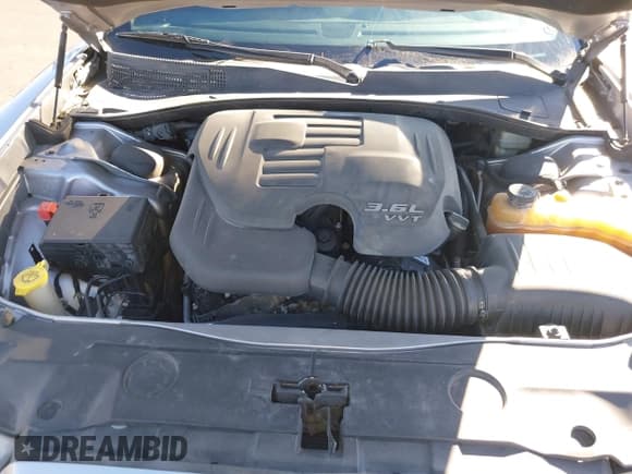 ✅ 2013 Dodge Charger SE • VIN: 2C3CDXBG5DH706505 • Lot: 43575308. Wystawiony na IAAI z przebiegiem 155 254 mil. Bezpłatny archiwum sprzedaży aukcyjnych z USA i szczegółowy raport historii pojazdu na DreamBid. Zdjęcie 10.