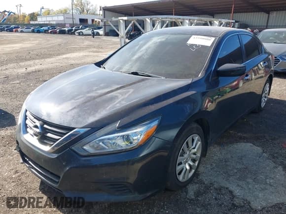 ✅ 2018 Nissan Altima S • VIN: 1N4AL3AP3JC230372 • Лот: 43598086. Опубликован ранее на IAAI с пробегом 111 971 миль. Бесплатный доступ к архиву аукционных продаж из США и подробный отчёт об истории автомобиля на DreamBid. Изображение 2.