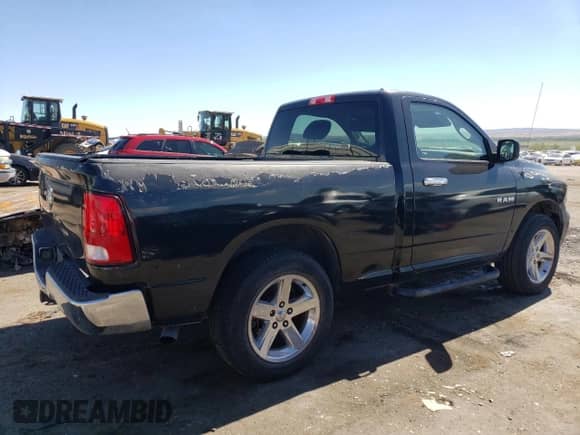 2010 Dodge 1500 ST z VIN 3D7JB1EK3AG148872, wystawiony jako Copart lot #61501214 z przebiegiem 237 197 mil mil oraz Czysty tytuł • Clean title. Historia ofert i sprzedaży dostępna na DreamBid. Obrazek 3.