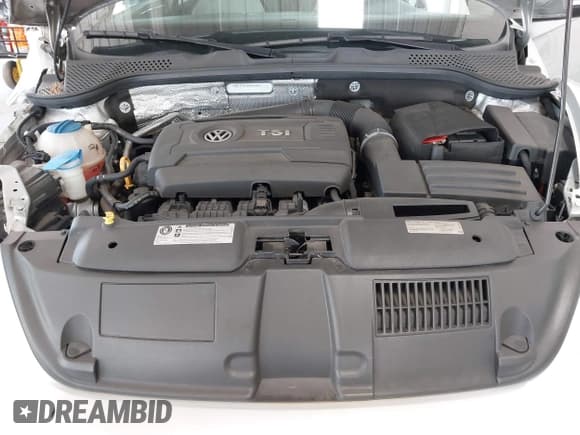 ✅ 2015 Volkswagen Beetle Fleet Edition • VIN: 3VWF17AT3FM654647 • Лот: 42336350. Опубликован ранее на IAAI с пробегом 44 312 миль. Бесплатный доступ к архиву аукционных продаж из США и подробный отчёт об истории автомобиля на DreamBid. Изображение 10.