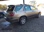 ✅ 2000 Lexus RX 300 • VIN: JT6HF10U0Y0123228 • Lot: 43501652. Listed on IAAI with 327,514 mi. Free auction sales archive from the USA and detailed vehicle history report at DreamBid. Image 4.