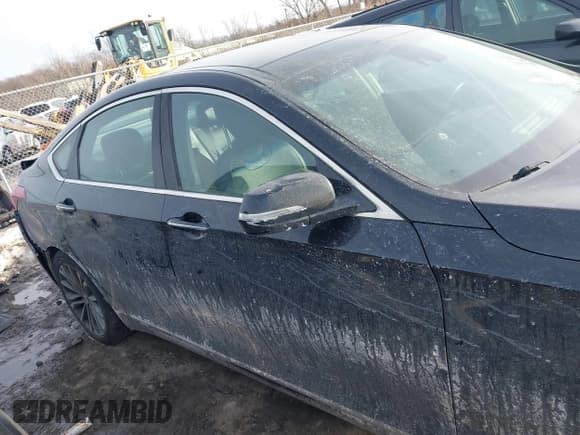 ✅ 2015 Hyundai Genesis 3.8L • VIN: KMHGN4JE7FU053471 • Lot: 41442809. Wystawiony na IAAI z przebiegiem 143 466 mil. Bezpłatny archiwum sprzedaży aukcyjnych z USA i szczegółowy raport historii pojazdu na DreamBid. Zdjęcie 13.