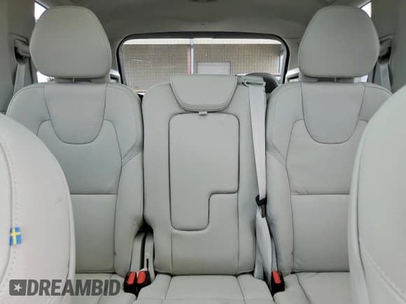 ✅ 2025 Volvo XC90 Plus • VIN: YV4H60PEXS1302327 • Lot: 83825535. Wystawiony na Copart z przebiegiem Nie podano. Bezpłatny archiwum sprzedaży aukcyjnych z USA i szczegółowy raport historii pojazdu na DreamBid. Zdjęcie 10.