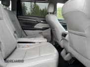 ✅ 2016 Toyota Highlander Limited • VIN: 5TDDKRFHXGS335609 • Lot: 89877255. Listed on Copart with 112,121 mi. Free auction sales archive from the USA and detailed vehicle history report at DreamBid. Image 11.