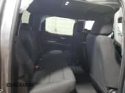 ✅ 2022 Chevrolet Silverado 1500 Custom • VIN: 3GCPWBEK9NG124449 • Лот: 65561495. Опубликован ранее на Copart с пробегом 56 519 миль. Бесплатный доступ к архиву аукционных продаж из США и подробный отчёт об истории автомобиля на DreamBid. Изображение 10.