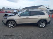 ✅ 2014 Jeep Cherokee Limited • VIN: 1C4PJMDSXEW300700 • Лот: 43648307. Опубликован ранее на IAAI с пробегом 125 257 миль. Бесплатный доступ к архиву аукционных продаж из США и подробный отчёт об истории автомобиля на DreamBid. Изображение 14.