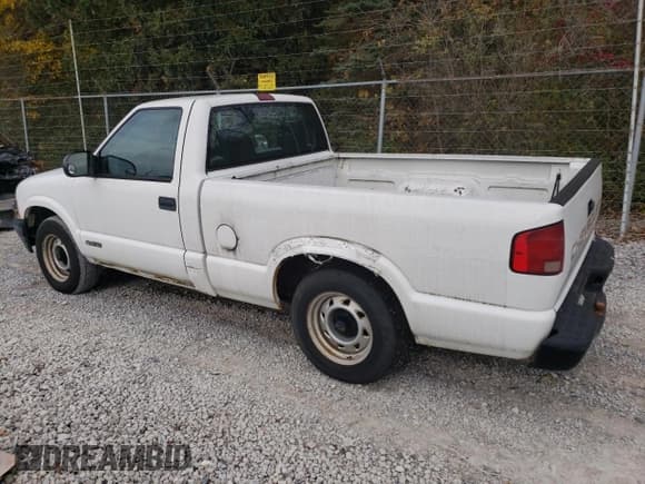 ✅ 2000 Chevrolet S-10 LS • VIN: 1GCCS1458YK260648 • Лот: 80665824. Опубликован ранее на Copart с пробегом 250 846 миль. Бесплатный доступ к архиву аукционных продаж из США и подробный отчёт об истории автомобиля на DreamBid. Изображение 2.