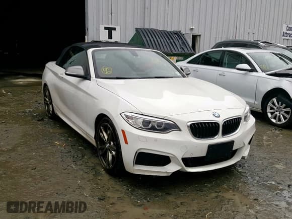 ✅ 2015 BMW 2 Series M235i • VIN: WBA1M1C57FVZ99313 • Lot: 31220780. Wystawiony na Copart z przebiegiem 34 911 mil. Bezpłatny archiwum sprzedaży aukcyjnych z USA i szczegółowy raport historii pojazdu na DreamBid. Zdjęcie 1.