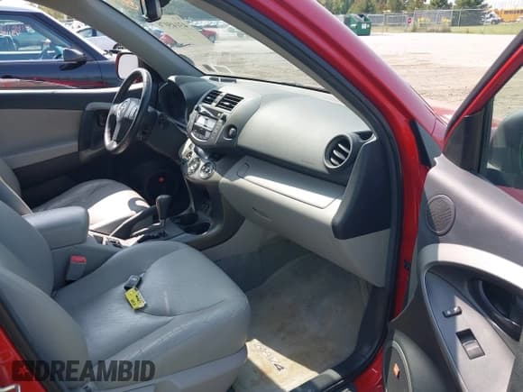 ✅ 2011 Toyota RAV4 Limited • VIN: 2T3DF4DV6BW134944 • Лот: 43145076. Опубликован ранее на IAAI с пробегом 109 950 миль. Бесплатный доступ к архиву аукционных продаж из США и подробный отчёт об истории автомобиля на DreamBid. Изображение 5.