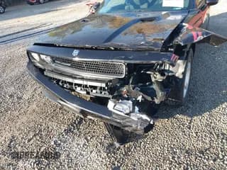 ✅ 2010 Dodge Challenger SE • VIN: 2B3CJ4DV1AH240972 • Lot: 40612957. Wystawiony na IAAI z przebiegiem 162 452 mil. Bezpłatny archiwum sprzedaży aukcyjnych z USA i szczegółowy raport historii pojazdu na DreamBid. Zdjęcie 6.